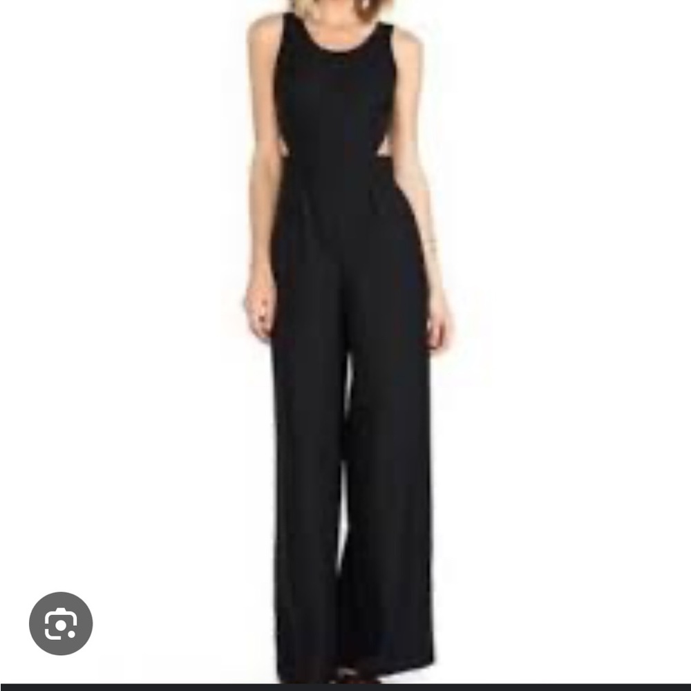 BB DAKOTA CUTOUT JUMPSUIT SZ 2